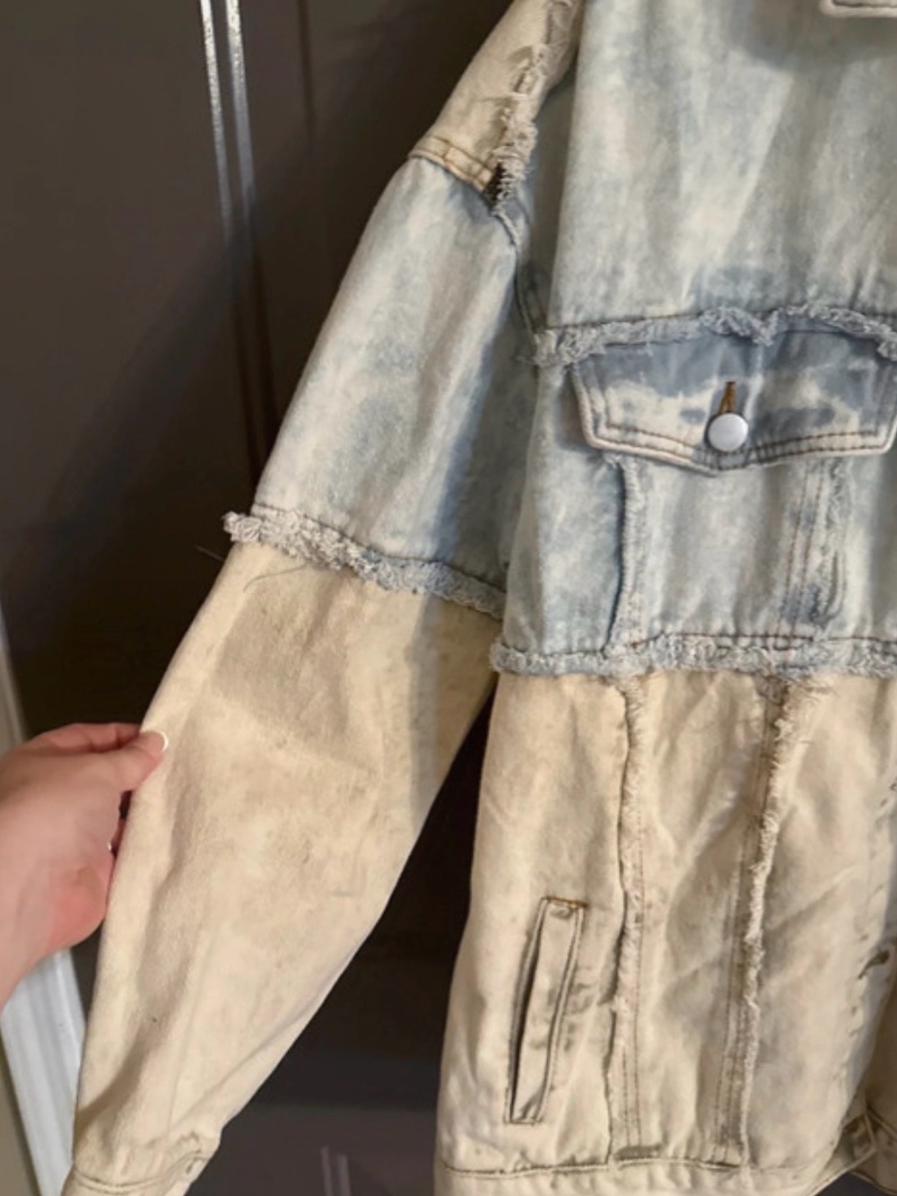 POL Clothing "Look Up At The Stars" Oversized Denim Jacket - Picture 4 of 4